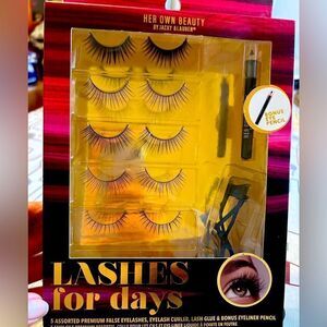 NWT/NIB Her Own Beauty Eyelashes